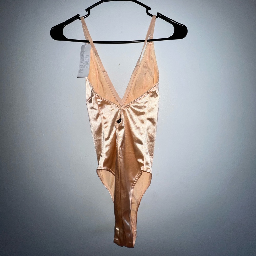 Urban outfitter satin gold body suit - Picture 2 of 4